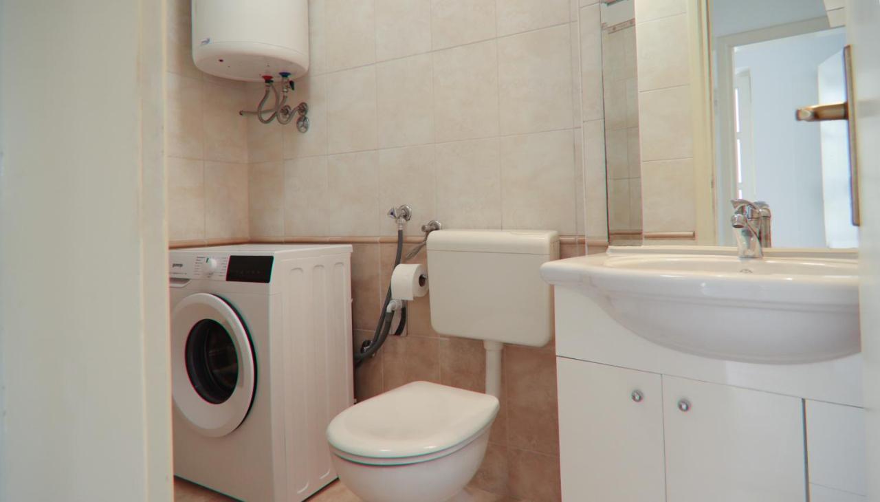 Mozart Apartments บาชกาโวดา ภายนอก รูปภาพ