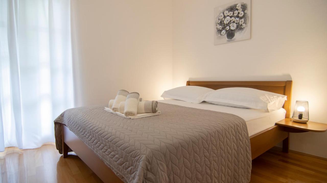 Mozart Apartments บาชกาโวดา ภายนอก รูปภาพ