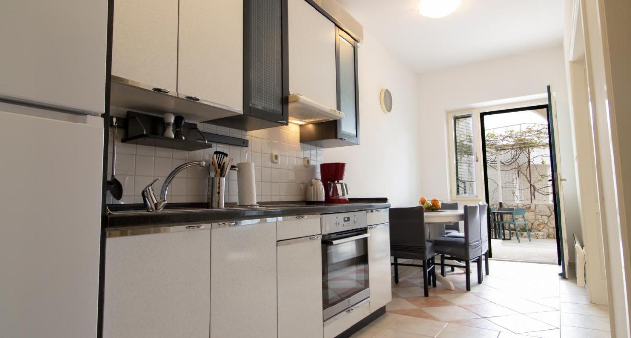 Mozart Apartments บาชกาโวดา ภายนอก รูปภาพ
