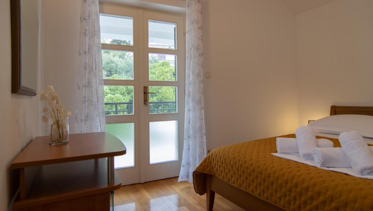 Mozart Apartments บาชกาโวดา ภายนอก รูปภาพ