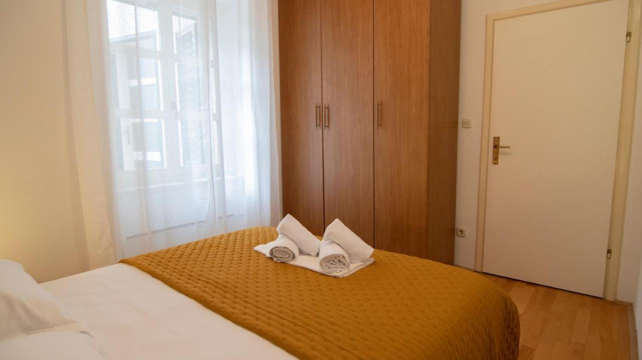 Mozart Apartments บาชกาโวดา ภายนอก รูปภาพ