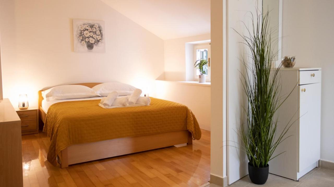 Mozart Apartments บาชกาโวดา ภายนอก รูปภาพ