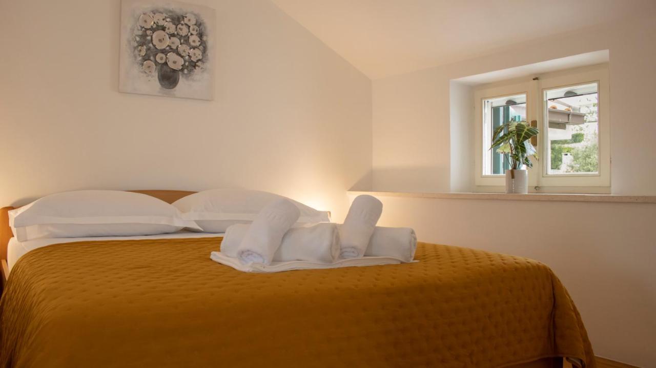 Mozart Apartments บาชกาโวดา ภายนอก รูปภาพ