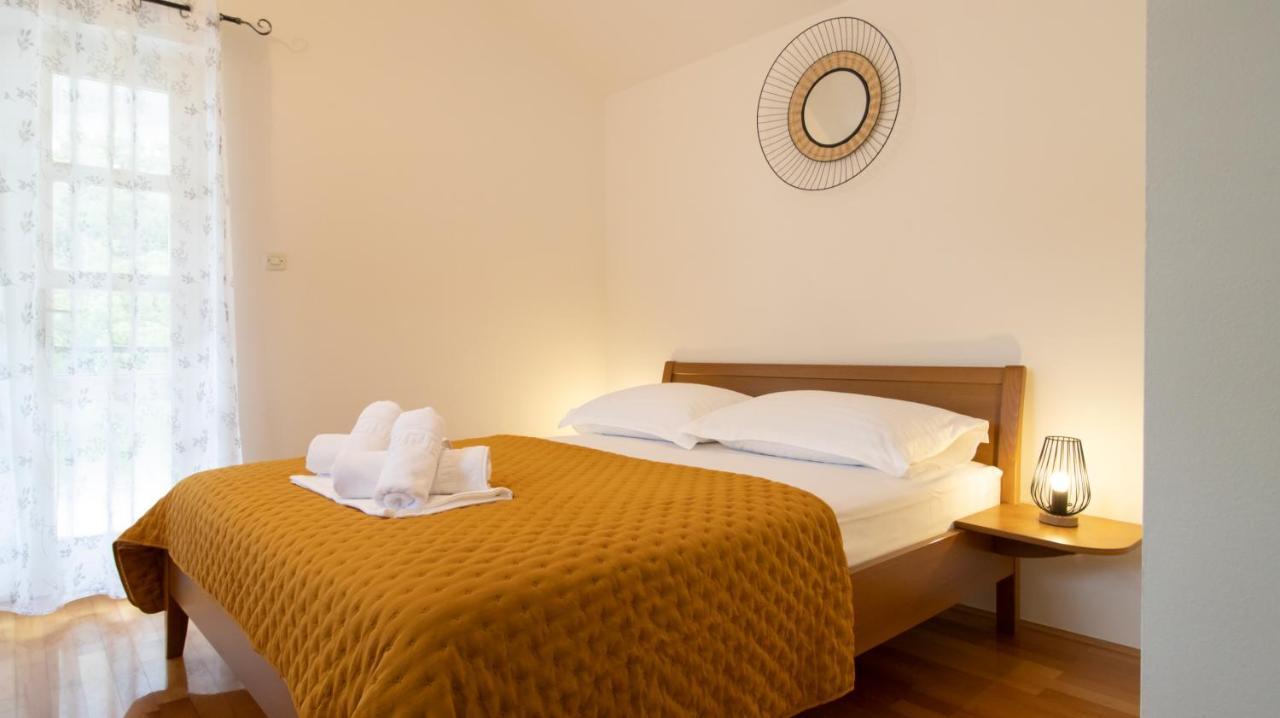 Mozart Apartments บาชกาโวดา ภายนอก รูปภาพ