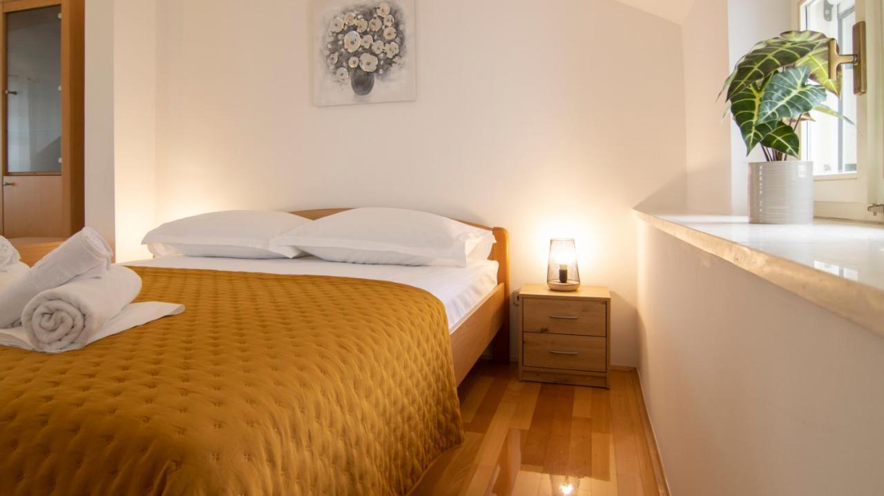 Mozart Apartments บาชกาโวดา ภายนอก รูปภาพ