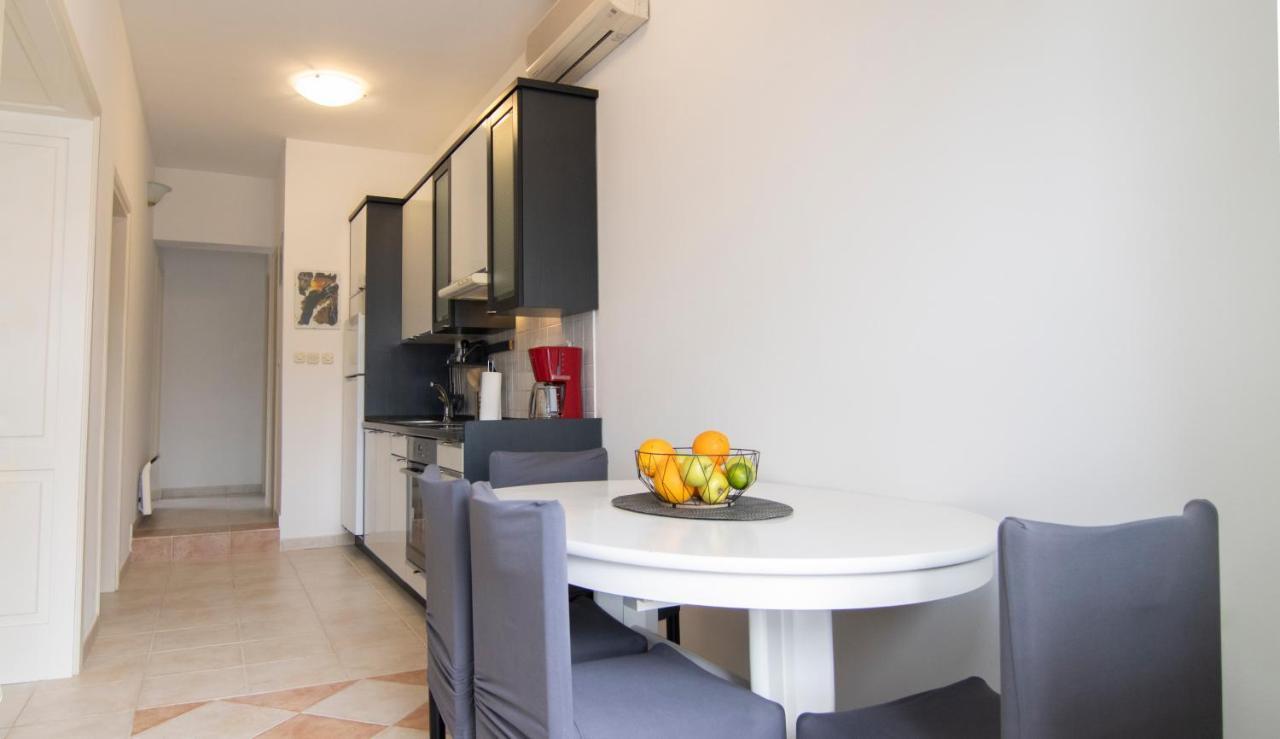 Mozart Apartments บาชกาโวดา ภายนอก รูปภาพ