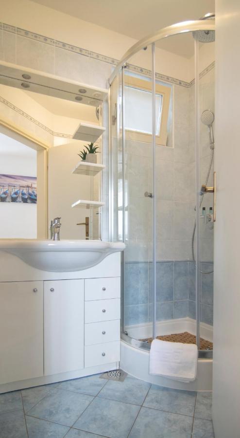 Mozart Apartments บาชกาโวดา ภายนอก รูปภาพ