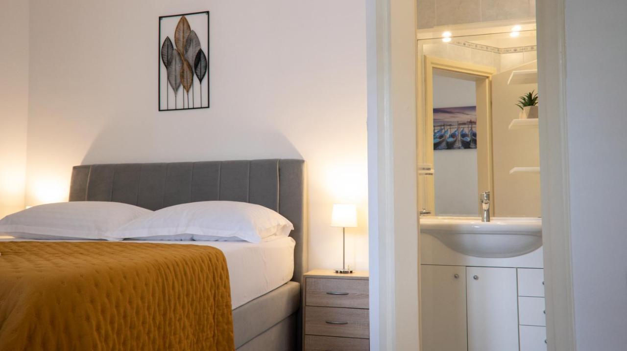Mozart Apartments บาชกาโวดา ภายนอก รูปภาพ