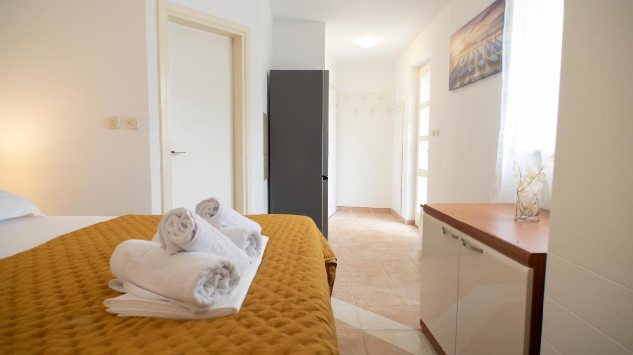 Mozart Apartments บาชกาโวดา ภายนอก รูปภาพ